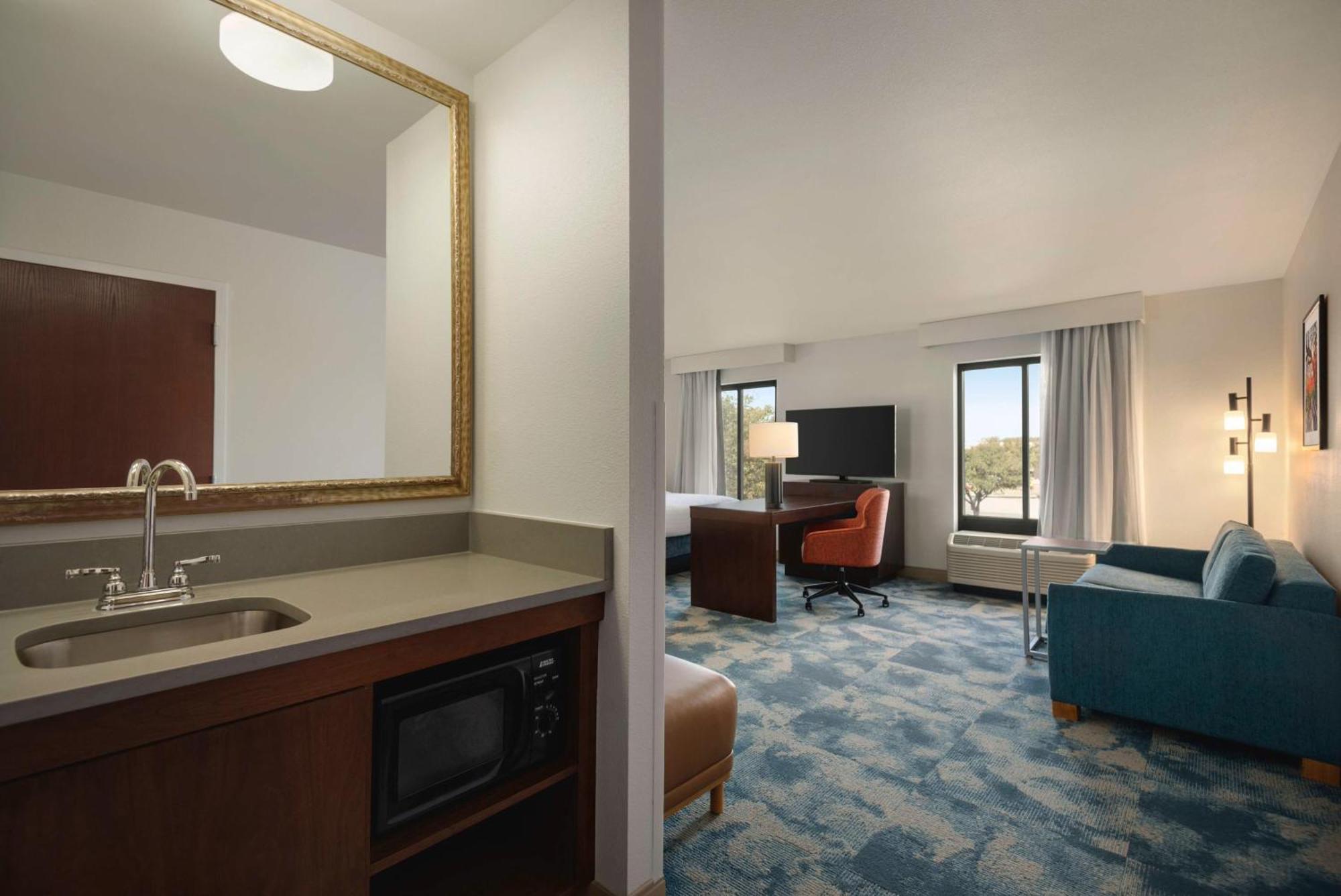 Hampton Inn & Suites Сан-Маркос Екстер'єр фото